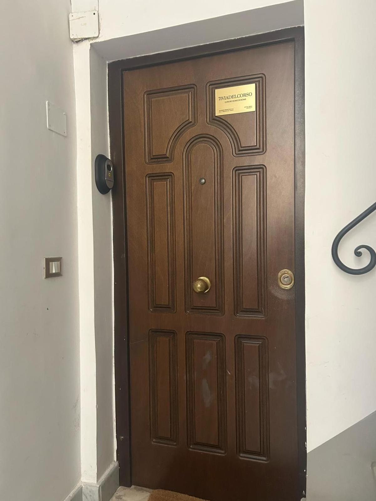 Lägenhet Nsm 71Viadelcorso Luxury Apartment Con Terrazzo